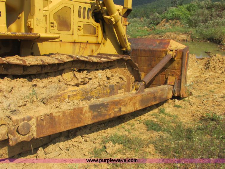 image for item J2406 1972 Dresser TD-25C dozer