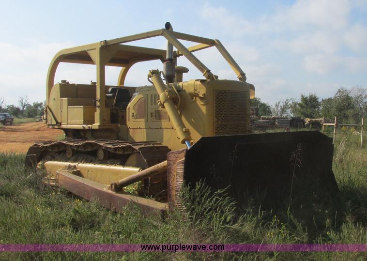 image for item J2407 1975 Dresser TD-25C dozer