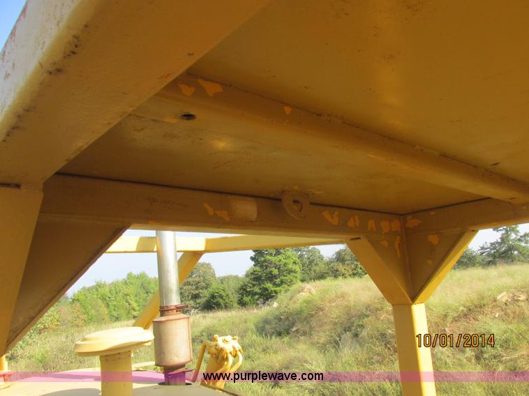 image for item J2407 1975 Dresser TD-25C dozer