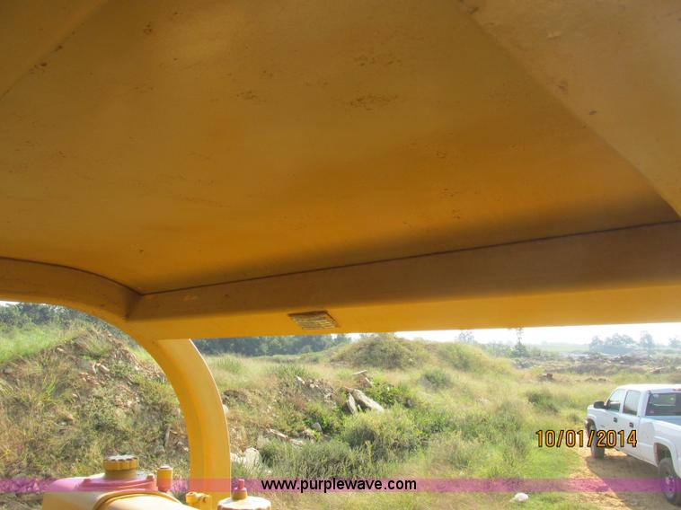 image for item J2407 1975 Dresser TD-25C dozer