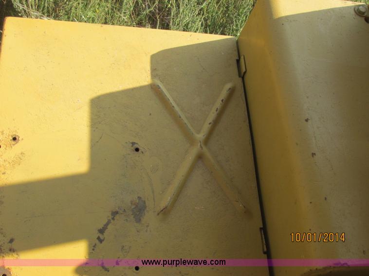 image for item J2407 1975 Dresser TD-25C dozer