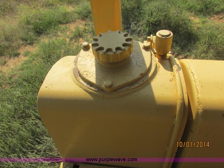 image for item J2407 1975 Dresser TD-25C dozer