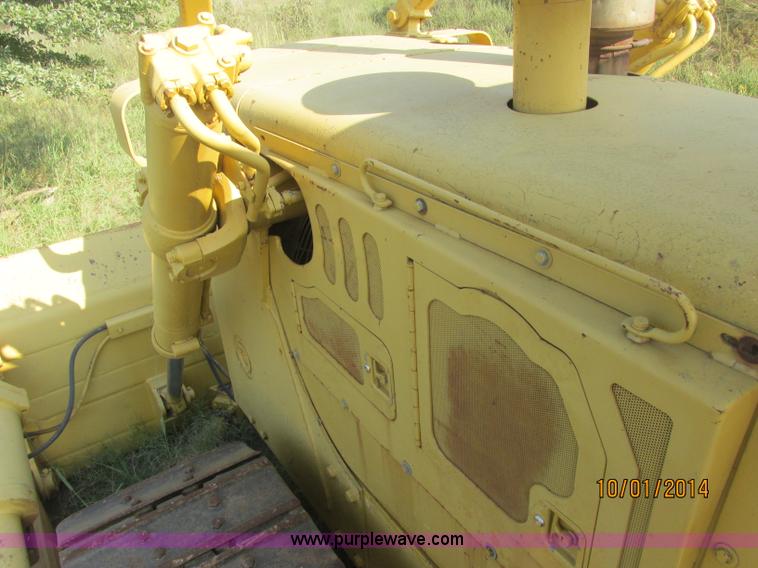 image for item J2407 1975 Dresser TD-25C dozer