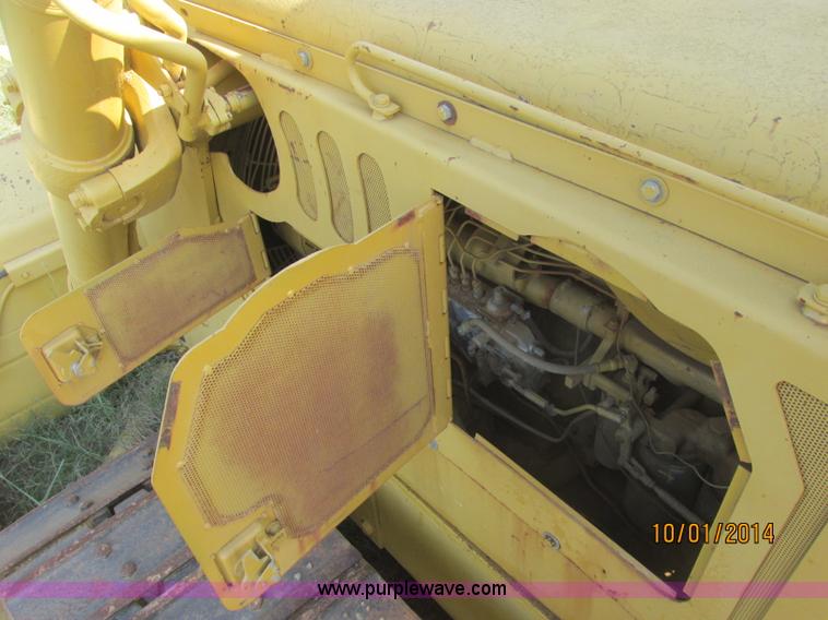 image for item J2407 1975 Dresser TD-25C dozer