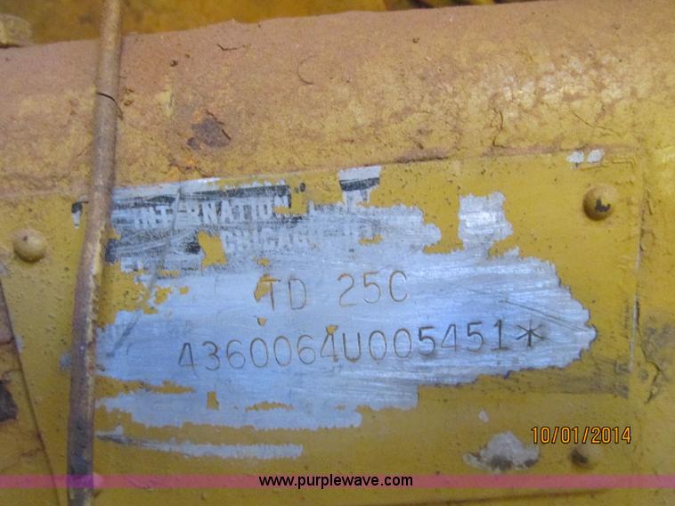 image for item J2407 1975 Dresser TD-25C dozer