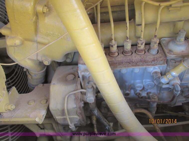 image for item J2407 1975 Dresser TD-25C dozer