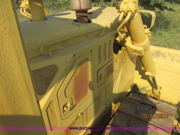 image for item J2407 1975 Dresser TD-25C dozer