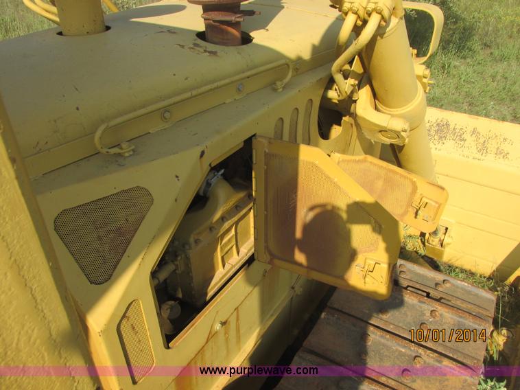 image for item J2407 1975 Dresser TD-25C dozer