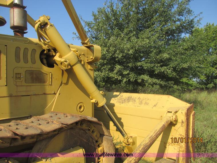 image for item J2407 1975 Dresser TD-25C dozer