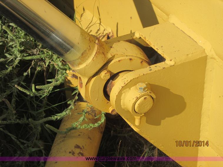 image for item J2407 1975 Dresser TD-25C dozer