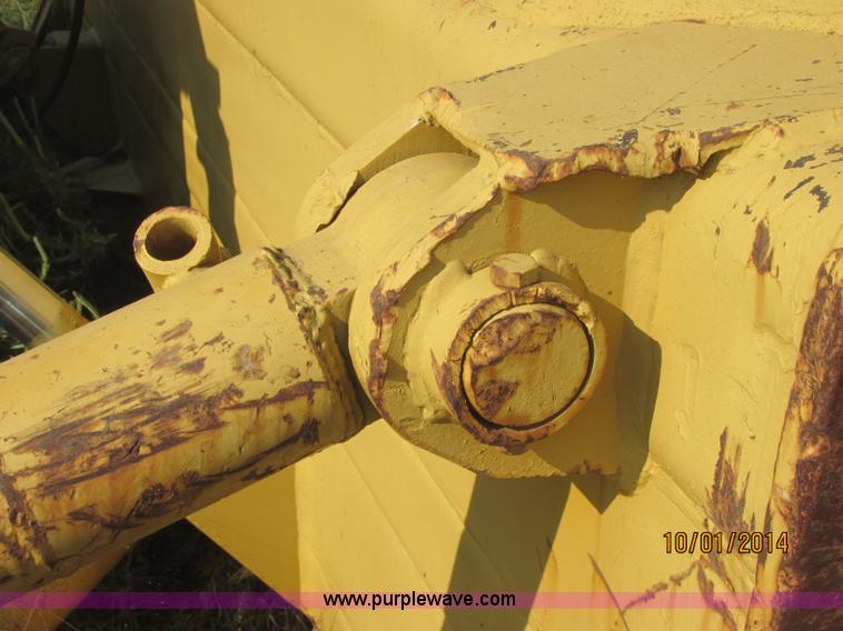 image for item J2407 1975 Dresser TD-25C dozer