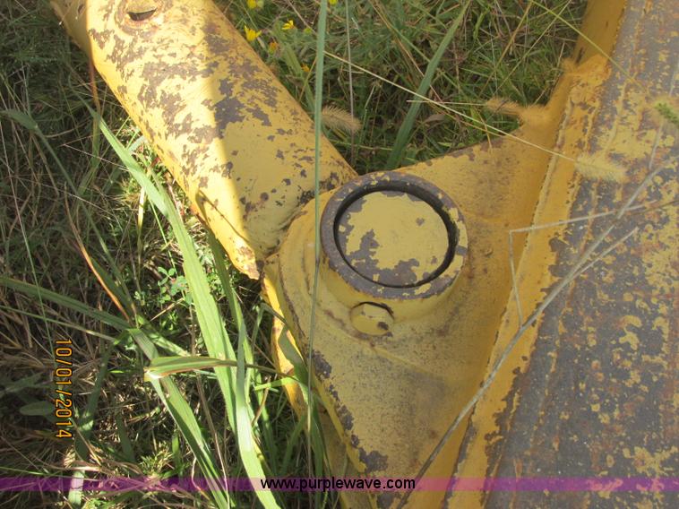 image for item J2407 1975 Dresser TD-25C dozer