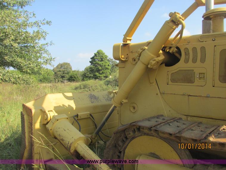 image for item J2407 1975 Dresser TD-25C dozer