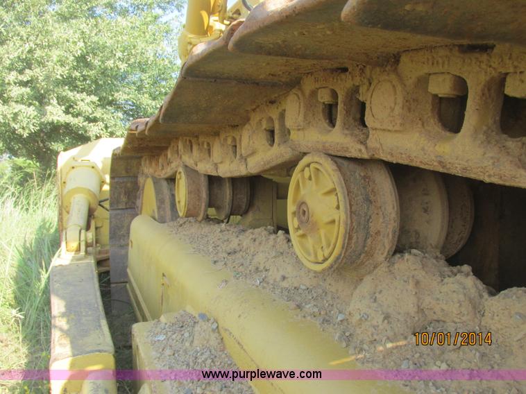 image for item J2407 1975 Dresser TD-25C dozer