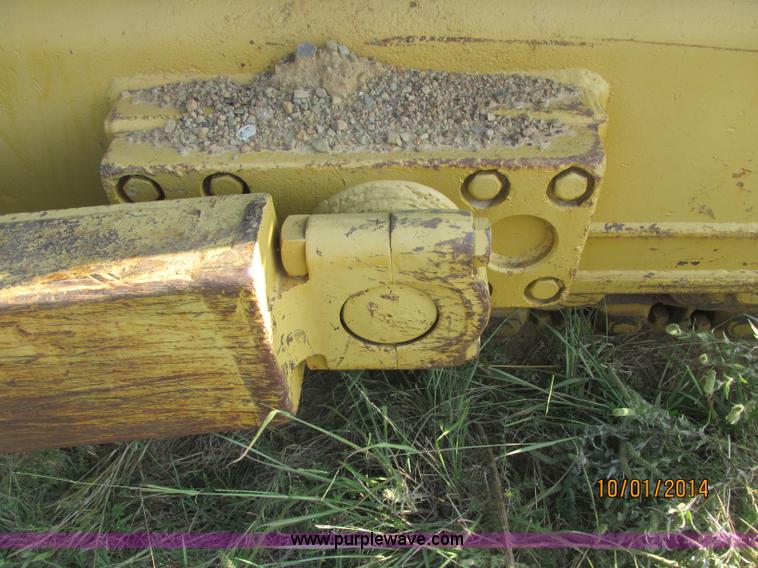 image for item J2407 1975 Dresser TD-25C dozer