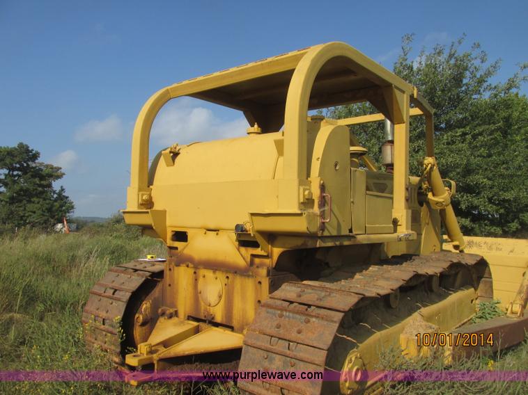 image for item J2407 1975 Dresser TD-25C dozer