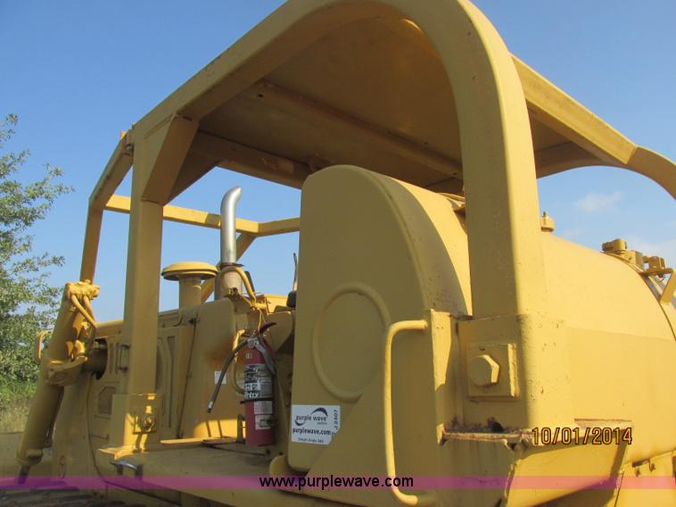 image for item J2407 1975 Dresser TD-25C dozer