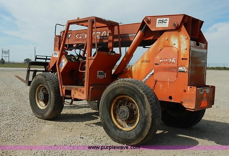image for item J3018 2000 Sky Trak 6036 telehandler