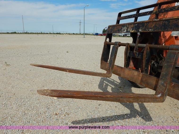 image for item J3018 2000 Sky Trak 6036 telehandler