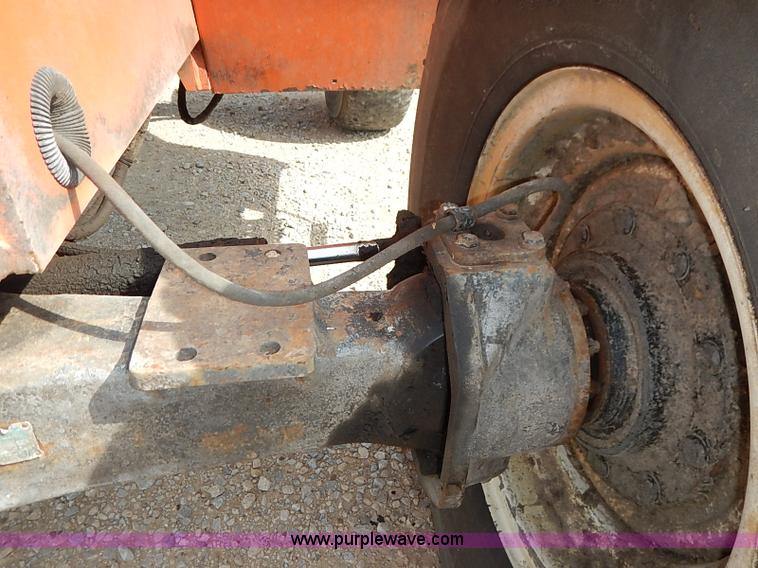 image for item J3018 2000 Sky Trak 6036 telehandler