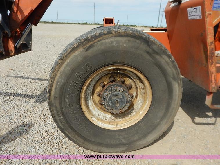 image for item J3018 2000 Sky Trak 6036 telehandler
