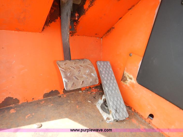 image for item J3018 2000 Sky Trak 6036 telehandler