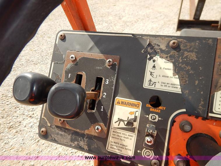 image for item J3018 2000 Sky Trak 6036 telehandler