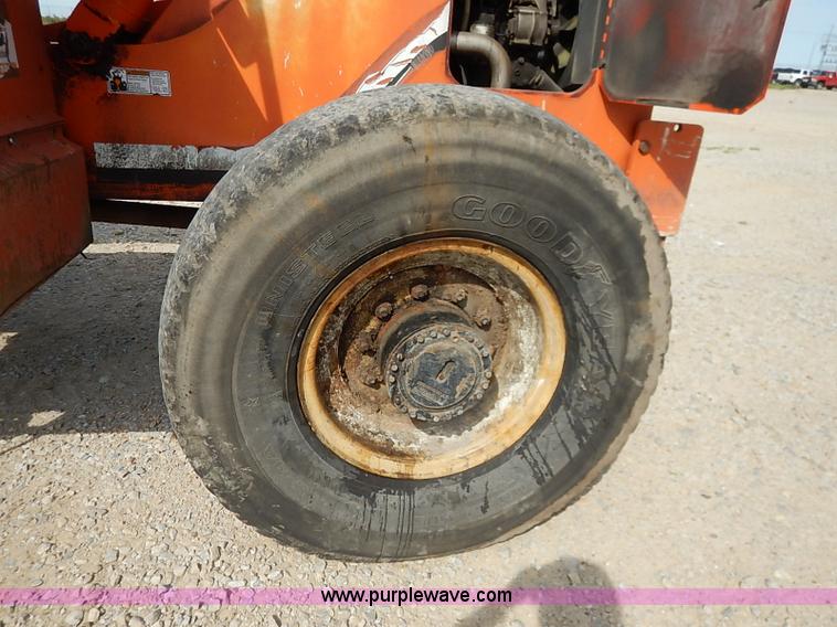 image for item J3018 2000 Sky Trak 6036 telehandler