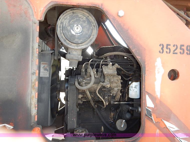 image for item J3018 2000 Sky Trak 6036 telehandler