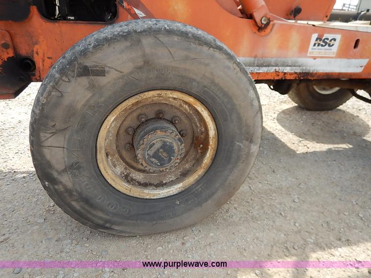 image for item J3018 2000 Sky Trak 6036 telehandler