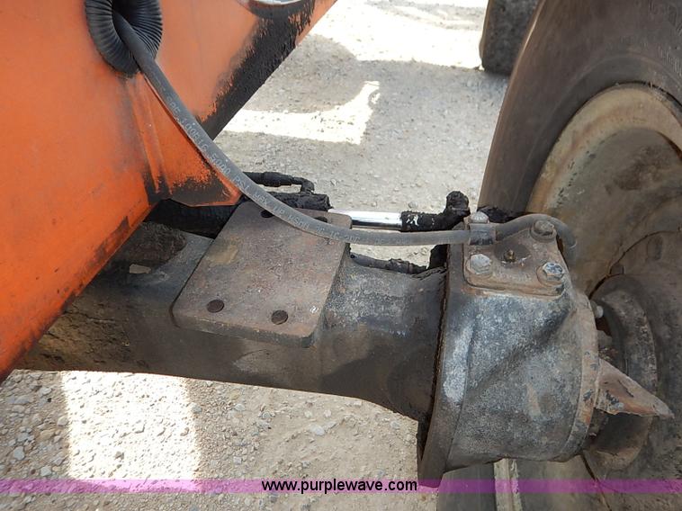 image for item J3018 2000 Sky Trak 6036 telehandler