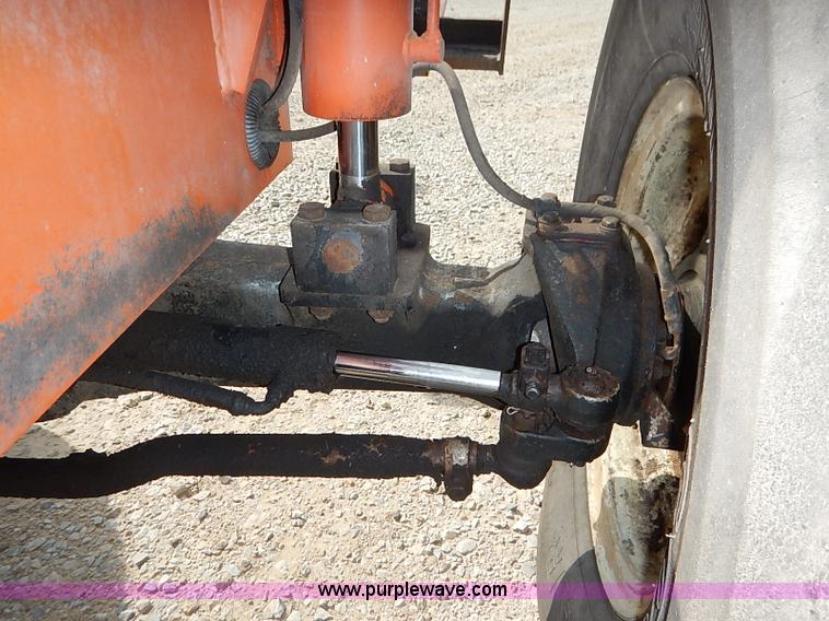image for item J3018 2000 Sky Trak 6036 telehandler