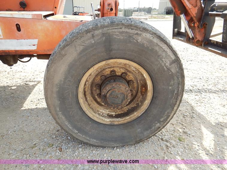 image for item J3018 2000 Sky Trak 6036 telehandler