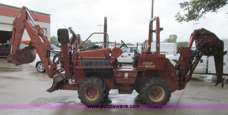 image for item J3407 Ditch Witch 7020 vibratory plow