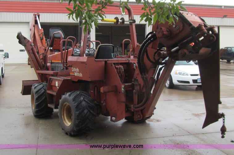 image for item J3407 Ditch Witch 7020 vibratory plow