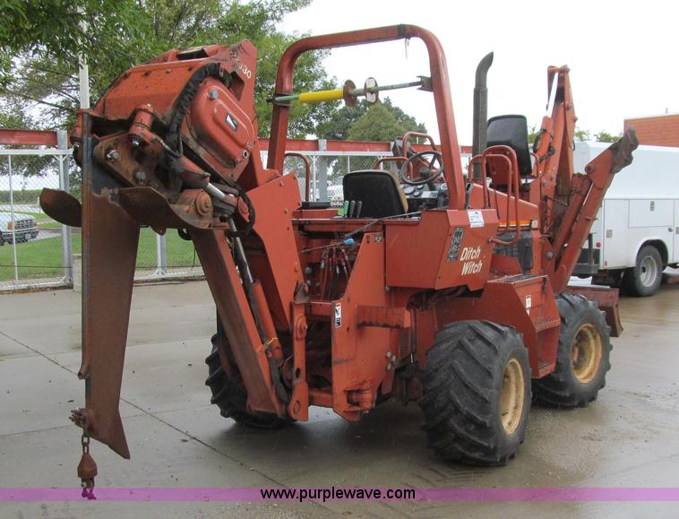 image for item J3407 Ditch Witch 7020 vibratory plow