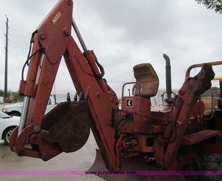 image for item J3407 Ditch Witch 7020 vibratory plow