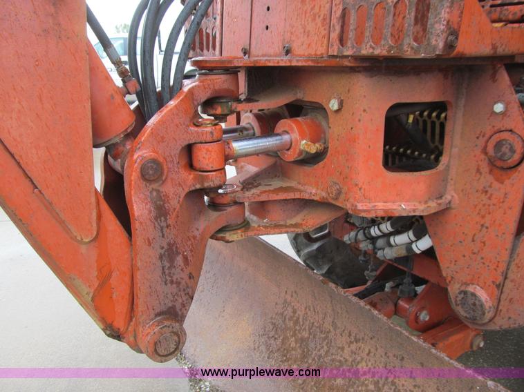 image for item J3407 Ditch Witch 7020 vibratory plow