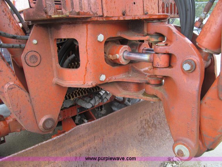 image for item J3407 Ditch Witch 7020 vibratory plow