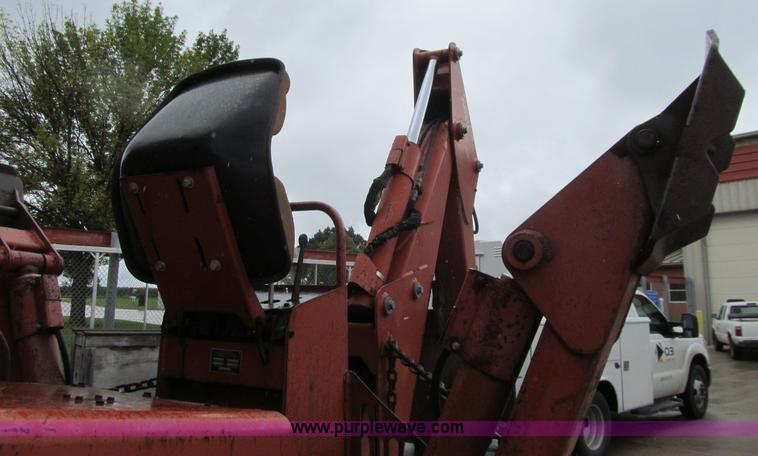 image for item J3407 Ditch Witch 7020 vibratory plow