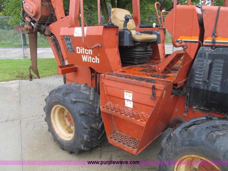 image for item J3407 Ditch Witch 7020 vibratory plow