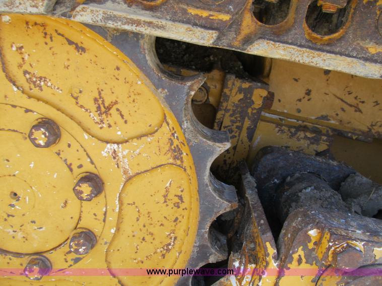 image for item Z9131 1996 Dresser TD7H dozer