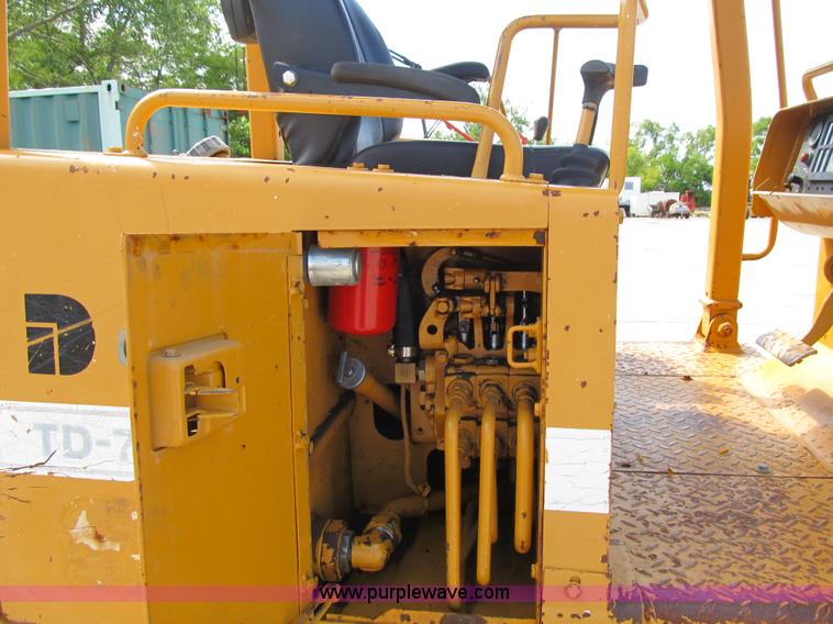 image for item Z9131 1996 Dresser TD7H dozer