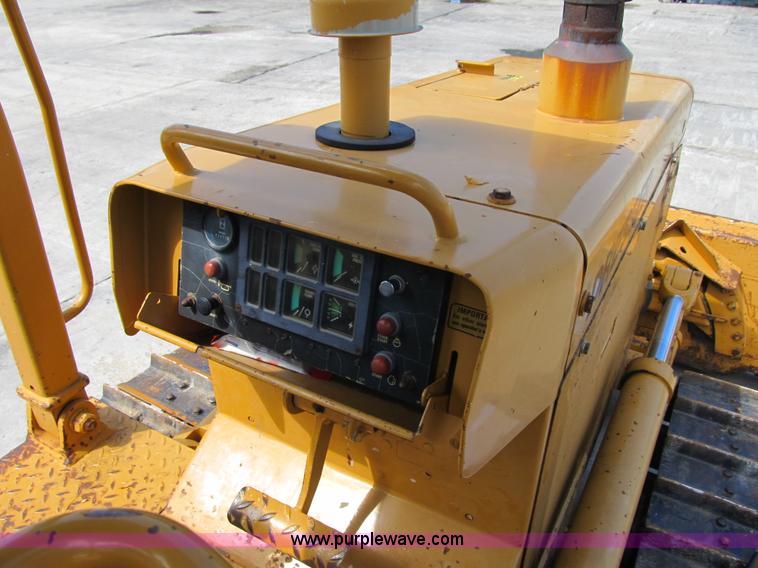 image for item Z9131 1996 Dresser TD7H dozer