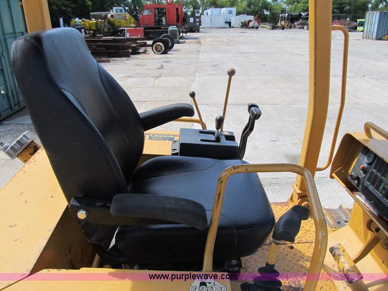 image for item Z9131 1996 Dresser TD7H dozer