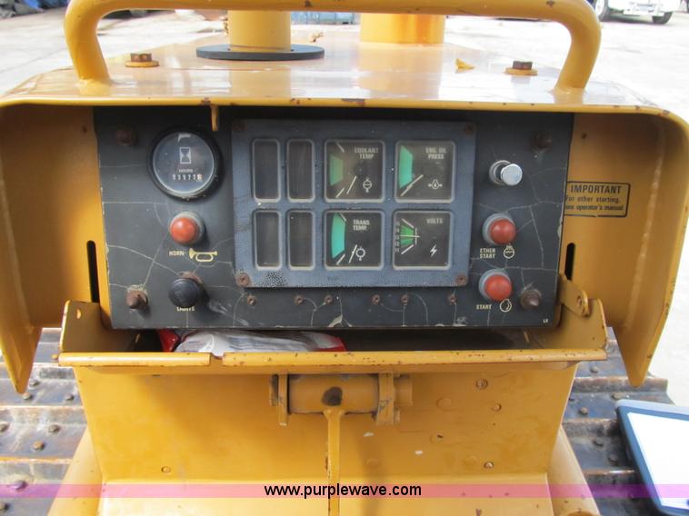 image for item Z9131 1996 Dresser TD7H dozer