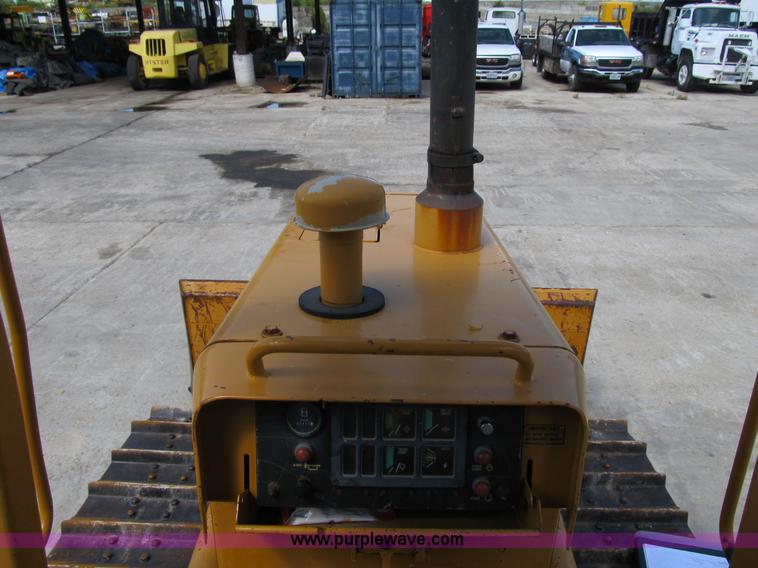 image for item Z9131 1996 Dresser TD7H dozer