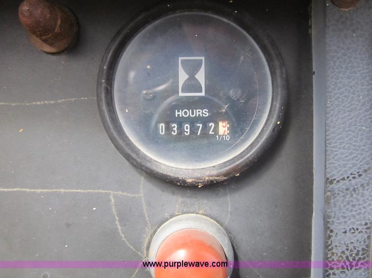 image for item Z9131 1996 Dresser TD7H dozer