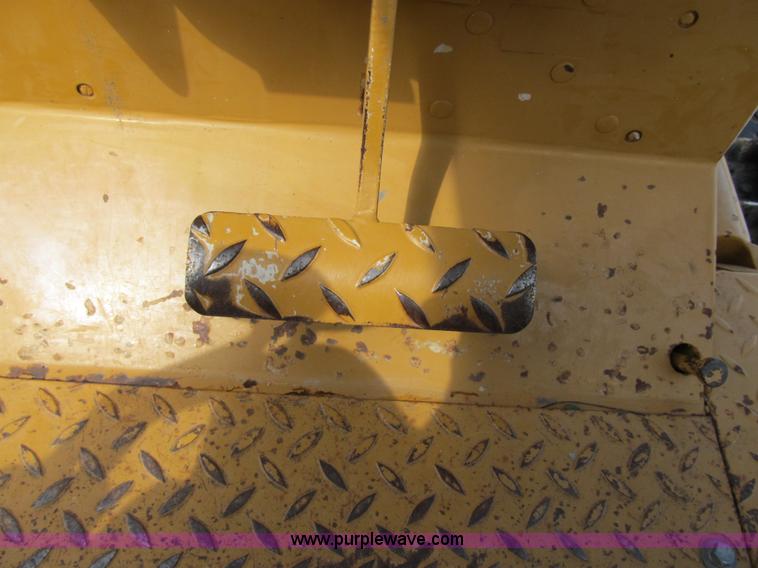 image for item Z9131 1996 Dresser TD7H dozer