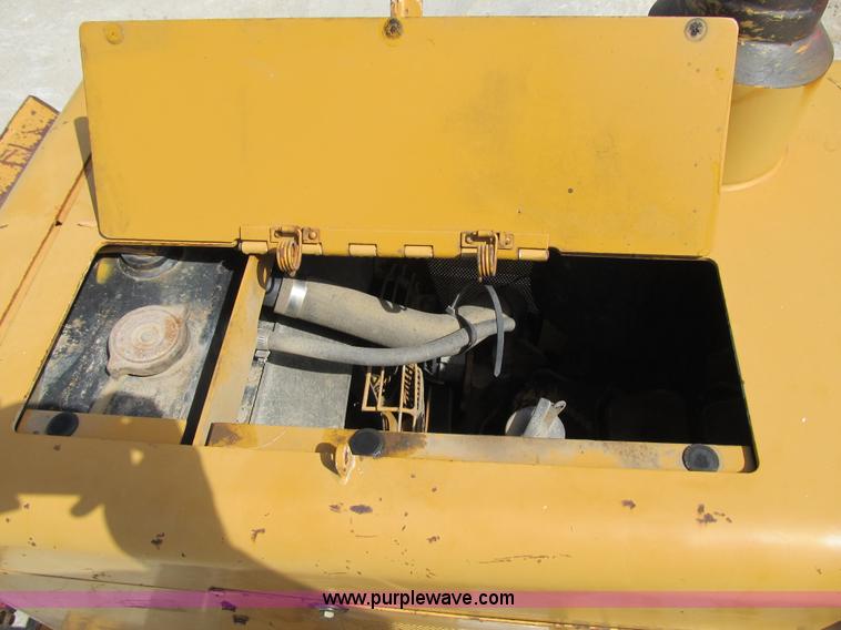 image for item Z9131 1996 Dresser TD7H dozer